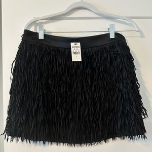 Express fringe skirt